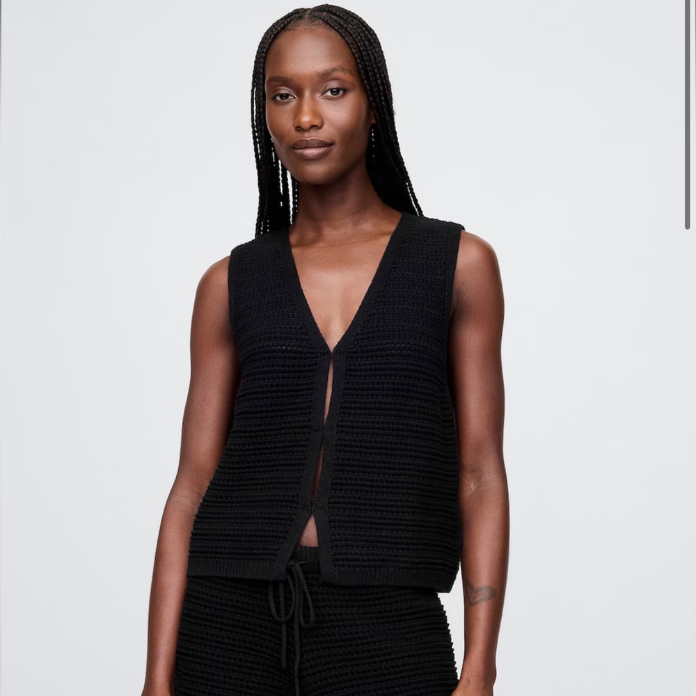 GAP Black Knit Top